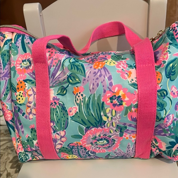 Lilly Pulitzer Pink and Blue luch Bag with Tropical Design - Picture 5 of 7